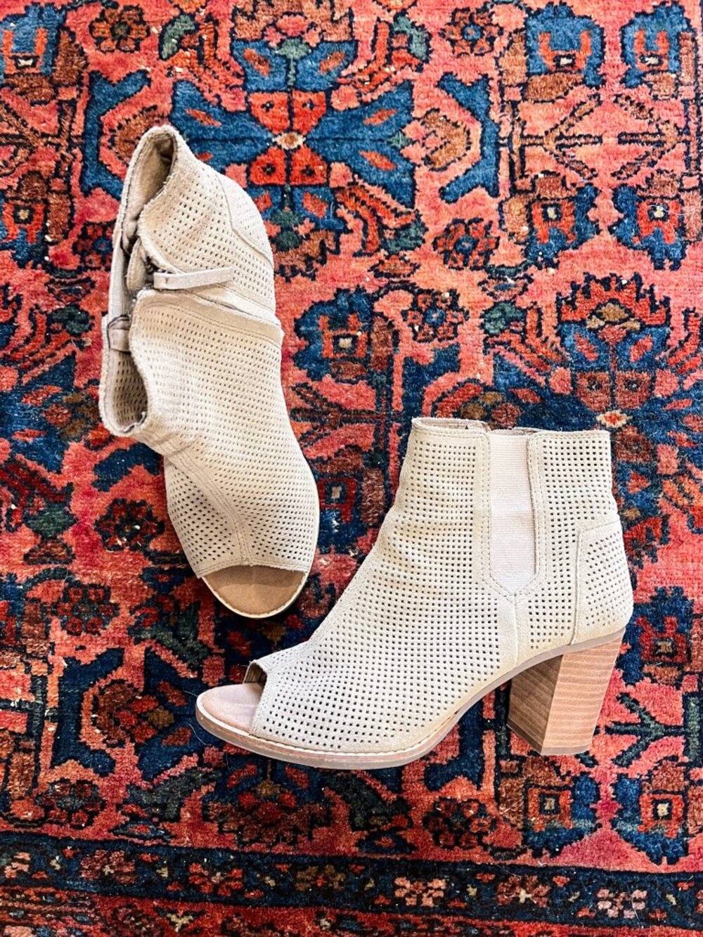 TOMS Perforated Peep Toe Bootie Heels Tan Suede Size 9 - Picture 1 of 6